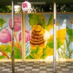 商店街　壁画　ブロック塀