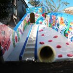 幼稚園の遊具　壁画