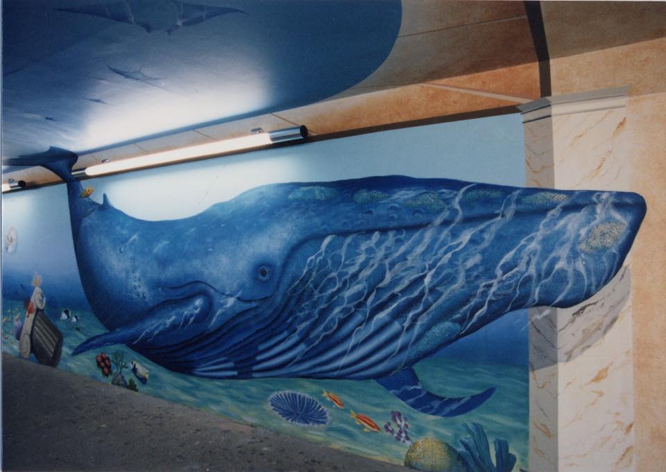 地下道　壁画　クジラ